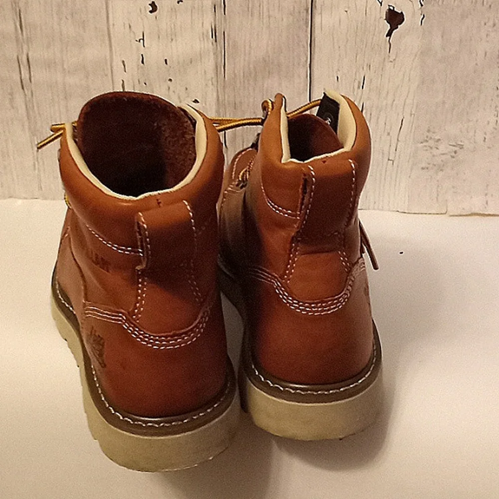 Boots - Picture 2 of 3